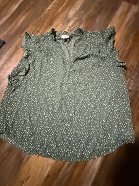 Liz Claiborne Green Dot Print Women's Top